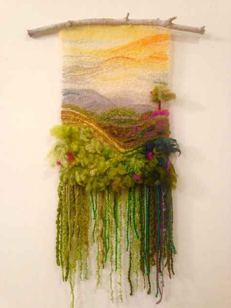 My first weave Wall Weaving, Tapestry Loom, Weaving Loom Diy, Weaving Loom Projects, Weaving Wall Hanging, Weaving Tapestry, Loom Projects, Yarn Wall, Color Study