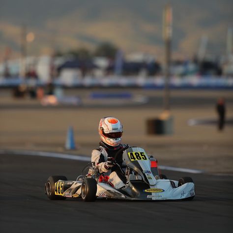 Karting Wallpaper, Race Car Driver Aesthetic, Karting Aesthetic, Karting Racing, Racing Boy, Go Karting, Track Lights, Go Kart Racing, Race Car Driver