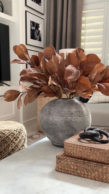 Copper Color Palette Living Room, Fall Decor Flowers Living Room, Fall Console Table Decor Ideas Entryway, Fall Faux Stems, Trending Fall Decor 2023, Fall Decor 2024 Trends, Fall 2023 Decor, Rust Home Decor, Copper Color Palette