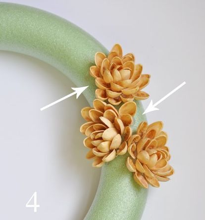 Diy Pistachio Shells, Pista Craft, Nut Wreath, Faux Succulent Wreath Diy, Pistachio Crafts, Pistachio Art, Pistachio Shell Crafts, Faux Succulent Wreath, Succulent Wreath Diy