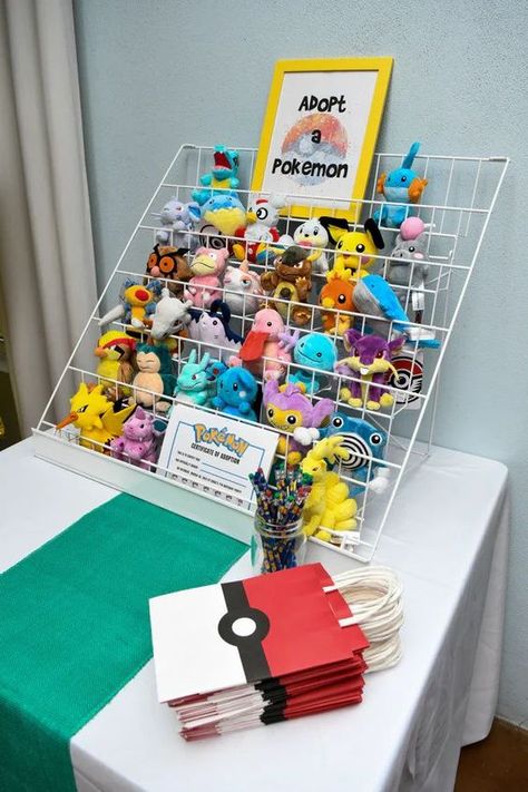 Pokémon Nursery, Pokemon Birthday Party Ideas, Pikachu Party, Pokemon Party Favors, Pokemon Party Decorations, Birthday Decors, Pokemon Themed Party, Pokemon Birthday Cake, Pokémon Birthday