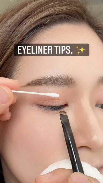 Simple Eyeliner Tutorial, Makeup Looks Everyday, Easy Eyeliner, Eyeliner Ideas, Tutorial Eyeliner, Eyeliner Techniques, Eyeliner Tips, Winged Eyeliner Tutorial, Eyeliner For Beginners