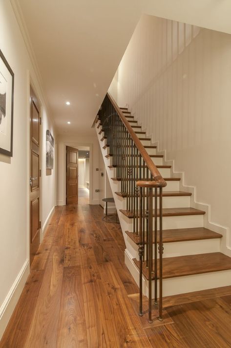 Hardwood Floor Hallway, Laminate Wood Flooring Hallway, Stair Wood Design, Wood Flooring On Stairs, Hallway Laminate Flooring, Parquet Wood Floor, Parquet Stairs, Wood Floor Hallway, Lvp Stairs