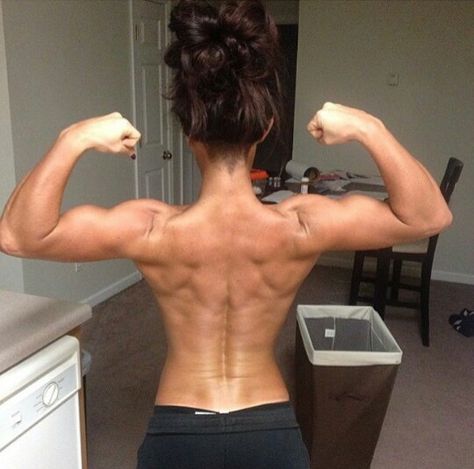 Women Back Muscles Aesthetic, Shredded Back Women, Back Muscles Women Aesthetic, Lean Body For Women Inspiration, Strong Back Women, Lean Muscle Women, Gym Rat Aesthetic, Goal 2023, Female Body Builders