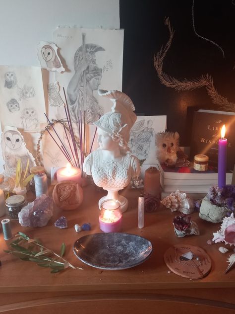 God Altar Ideas, Greek Witch Aesthetic, Greek Altar Ideas, Altar For Athena, Hellenic Altar Ideas, Selene Altar Ideas, Greek God Alters, Altar To Athena, Athena Alter Ideas