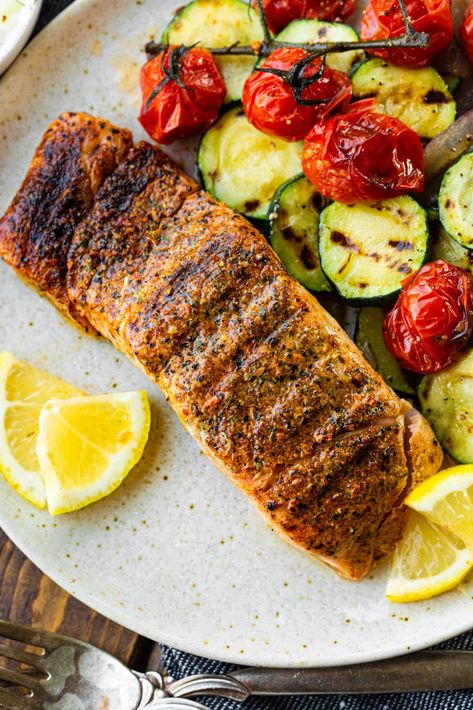 How to Make the Best Grilled Salmon - Oh Sweet Basil Grilled Whole Salmon Recipes, Ways To Make Salmon, Grilled Salmon With Dill, Lemon Dill Salmon Grilled, Best Grilled Salmon, Strawberry Feta Spinach Salad, Grilling Salmon On Gas Grill In Foil, Cedar Plank Grilled Salmon, Fish Meals