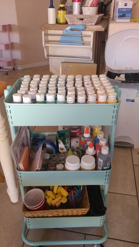 Art Studio Storage, Paint Organization, Painting Station, Art Studio Room, Art Supply Organization, Cute Diy Room Decor, Art Cart, Art Studio At Home, Paint Storage