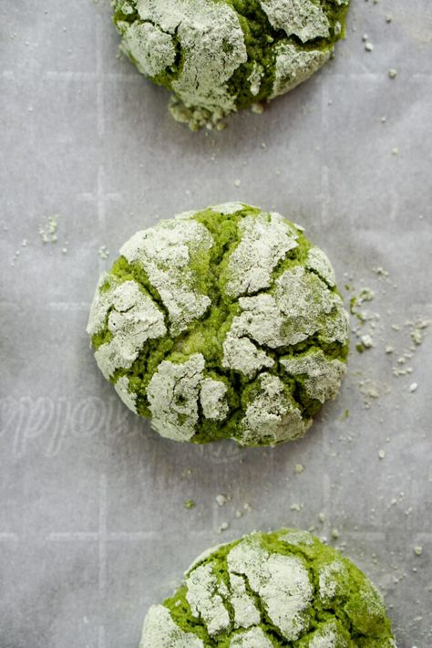 Matcha Crinkle Cookies, Matcha Cookies Recipe, Matcha Dessert Recipes, Matcha Recipes, Crinkle Cookies Recipe, Matcha Dessert, Matcha Cookies, Best Matcha, Matcha Recipe