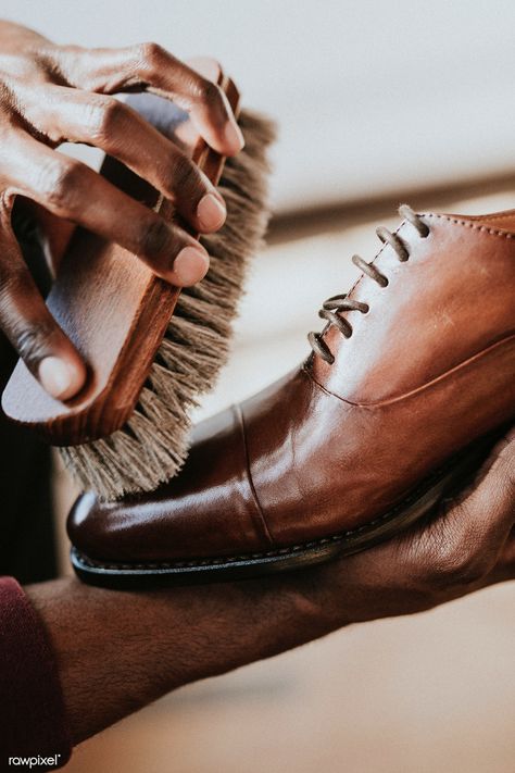 Man applying shoe polish to his brown leather shoes | premium image by rawpixel.com / Felix Men Shoes Photography Ideas, Leather Shoes Brand, Shoe Cobbler, Cozy Shoes, Shoes Photography, Shoe Polish, Classy Shoes, Elegant Heels, Rossi Shoes