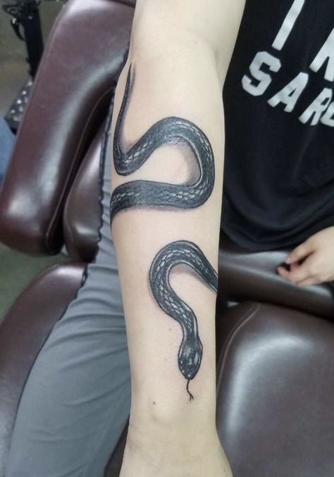 Black realism snake tattoo Snake And Dagger Tattoo, Tricep Tattoos, Small Snake Tattoo, Japanese Snake Tattoo, Outer Forearm Tattoo, Forearm Band Tattoos, Tattoo Forearm, Tiger Tattoo Design, Men Tattoos Arm Sleeve