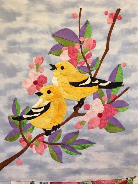 Wildlife Quilts, Bird Quilt Blocks, Making A Quilt, Patchwork Quilting Designs, Patterns Simple, Farm Quilt, Bird Applique, Applique Quilt Patterns, Flower Quilts