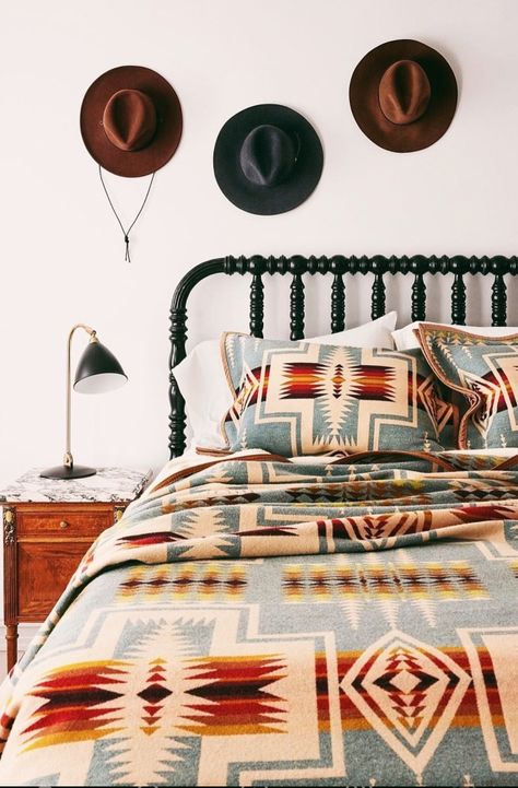 Cabin Bedding Ideas, Camp Interior Design, Pendleton Bedroom, Pendelton Blankets, Rodeo Decor, Patio Cozy, Rustic Cabin Interior, Pendleton Bedding, Herringbone Brick Floor