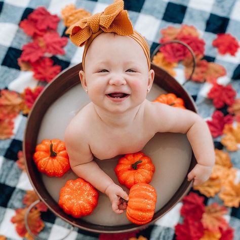 Diy 8 Month Old Photoshoot, Diy Baby Fall Photoshoot, Pumpkin Milk Bath Pictures, Diy Fall Baby Photo Shoot, Fall Milk Bath Baby, Outside Baby Photoshoot, Fall Milk Bath Photography, Fall Baby Photoshoot Boys, November Photoshoot Ideas Baby