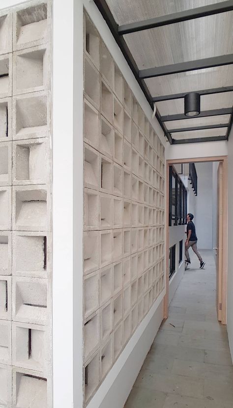 Ventilation Block, House Studio, Breeze Block Wall, Ventilation Design, Feature Wall Design, Partition Wall, Concrete Blocks, Villa Design, Home Studio