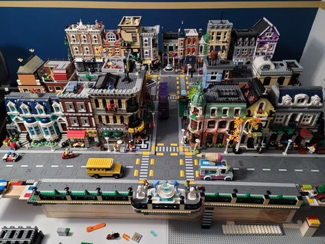 Lego Modular City, Lego City Layout, Lego City Display, Big Lego Sets, Lego Hobby, Big Lego, City Layout, Lego Modular, Lego Room