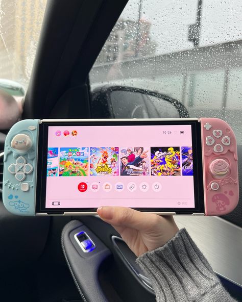 Playing games while traveling.🚗 ———— 🥰 Add #geekshare and tag us to get featured! ———— . . . . . Global Shop: https://geekshare.com #nintendoswitch #switcholed #nintendoswitcholed #gamergirl #gamingsetup #gaminglife #gamer #gamerguy #gamerlife #nintendolife #pinkgamergirl #gamerlifestyle #pcgaming #cozygamer #cozygaming #girlgamers #kawaii Nintendo Switch System, Nintendo Switch Case, Nintendo Switch Oled, Retro Gadgets, Ds Lite, Nintendo Switch Accessories, Gaming Tech, Iphone App Design, Computer Setup