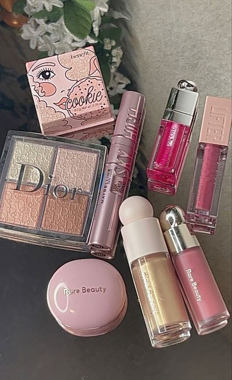 Profumo Victoria Secret, Karen Smith, Alat Makeup, Makeup Bag Essentials, Fancy Makeup, Makeup Needs, Makeup Obsession, Pink Makeup, Makeup Items