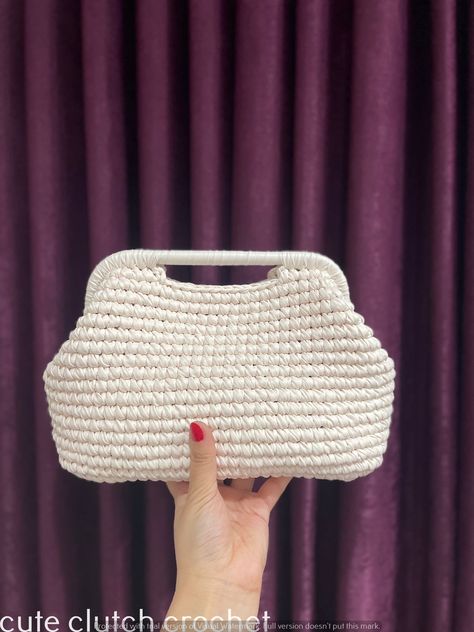 Functional & Fabulous: Crochet Clutches That Keep You Organized in Style [Free] Little Mermaid Crochet, Metallic Clutch Bag, Mermaid Crochet Pattern, Crochet Clutch Bags, Crochet Bag Tutorials, Crochet Bag Pattern Free, Bridal Bag, Crochet Pouch, Crochet Clutch