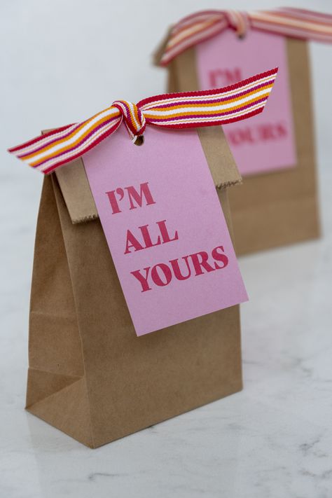 Valentine Gift Packaging, Valentine Gifts Package, Valentine’s Day Packaging Ideas, Valentine’s Day Packaging, Valentines Packaging Ideas, Valentine Packaging Design Boxes, Valentines Day Branding, Valentine Packaging Design, Valentines Day Packaging