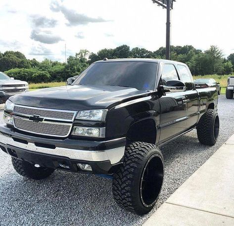 Cat Eye Truck, Chevy Cateye, Cateye Chevy, Jacked Up Chevy, Jacked Up Truck, Rat Rod Trucks, Big Wheels, Chevy Silverado 2500 Hd, Lifted Chevy