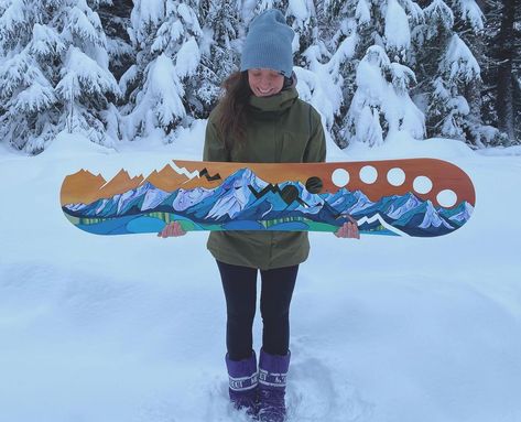 Snowboard Decoration Ideas, Painted Snowboard Diy, Painted Longboard, Snowboard Painting, Painted Snowboard, Custom Painted Snowboards, Snowboard Art Design, Snowboarding Painting Canvases, Snowboard Board Design