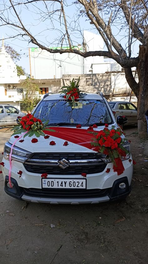 Car Decorations Flowers, Indian Wedding Car Decorations, Car Decorations For Wedding Indian, Simple Car Decoration, Marriage Car Decoration, Car Wedding Decoration, Car Decoration For Wedding, Car Decorations For Wedding, Car Flower Decoration