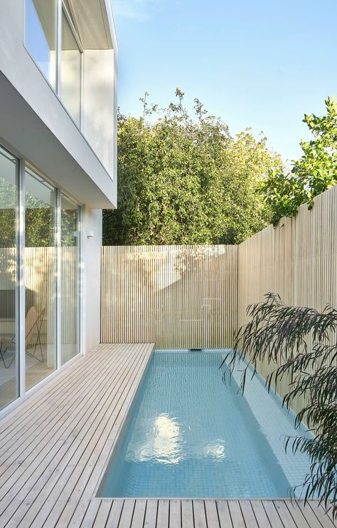 006-kellett-street-house-ckairouz-architects | HomeAdore Garden Pool Design, Small Swimming Pools, Wooden Deck, Small Pool Design, Melbourne House, Small Pools, Street House, Backyard Pool Designs, Swimming Pools Backyard