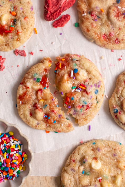 Strawberry Poptart Cookies - The Little Holly That Could Strawberry Poptart Cookies, Chocolate Pinwheel Cookies, Strawberry Poptart, Strawberry Crush, Poptart Recipe, Strawberry Pop Tart, Citrus Cake, Pinwheel Cookies, Jam Cookies