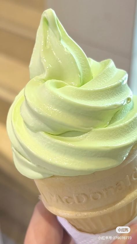 Melon Cream Soda Aesthetic, Melona Ice Cream Aesthetic, Honeydew Ice Cream, Japanese Soft Serve, Lime Aesthetic, Mint Choco Ice Cream Aesthetic, Ice Cream Mint, Lime Ice Cream, Mobile Screen