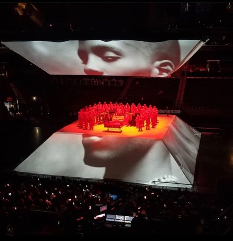 Kanye Raises $1 Million for DMX's Family from Balenciaga Shirt Profits Concert Stage Design, Balenciaga Shirt, Set Design Theatre, Stage Set Design, Event Stage, Concert Stage, Theatre Design, Creative Event, Scene Design