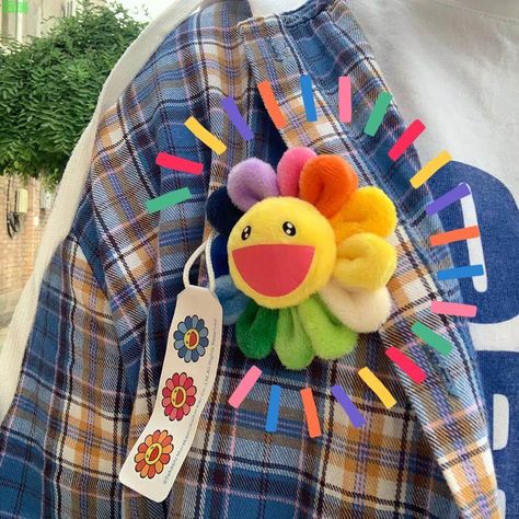 Kidcore Clothes, Aesthetic Kidcore, Kidcore Indie, Grunge Kidcore, Kid Core Aesthetic, Rainbow Clothing, Murakami Flower, Kidcore Aesthetic, Round Bouquet