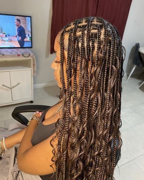 Brown Box Braids With Curls, Dark Brown Boho Knotless Braids, Black And Brown Boho Braids, Brown And Black Boho Braids, Light Brown Boho Braids, Dark Brown Goddess Braids, Braided Hairstyles Brown, Dominican Braids, Light Brown Box Braids