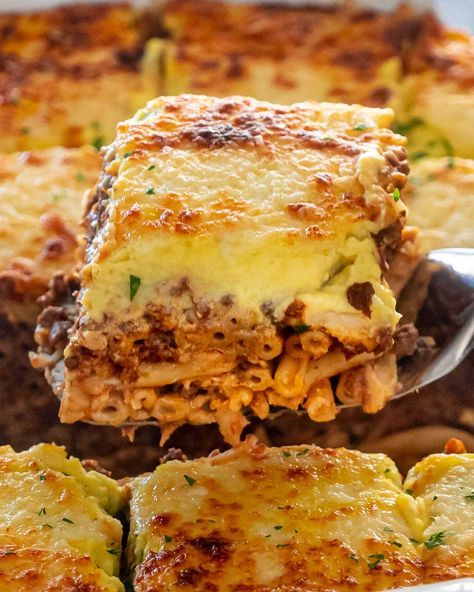 Pastichio Recipe, Easy Chicken Lasagna Recipe, Greek Pastitsio, Healthy Lasagna Recipes, Greek Lasagna, Chicken Lasagna Recipe, White Sauce Recipes, Jo Cooks, Greek Pasta