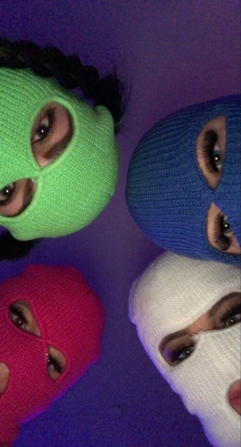 Sheisty Mask Outfit, Halloween Ski Mask, Baddie Ski Mask Aesthetic, Ski Mask Costume Ideas, Ski Mask Costume, Ski Mask Halloween Costume, Ski Mask Photoshoot, Mask Photoshoot Ideas, Spring Breakers Costume