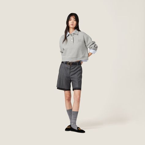 Cute Polo Shirt Outfits, Gray Shirt Outfit, Polo Shirt Collar, Polo Shirt Outfits, Polo Outfit, Fashion People, Long Sleeve Polo Shirt, Boutique Online, Grey Shirt