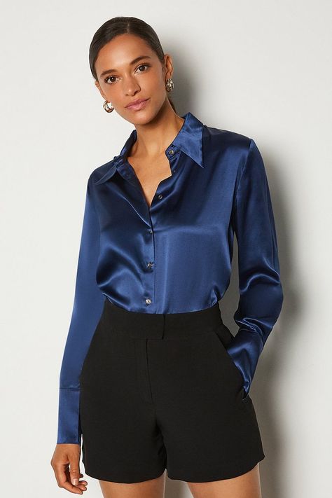 Silk Shirt Outfit, Outfit Classy, Ladies Clothes Fashion, Ladies Clothes, Satin Blouses, Karen Millen, Silk Shirt, Skirt Outfits, Silk Blouse