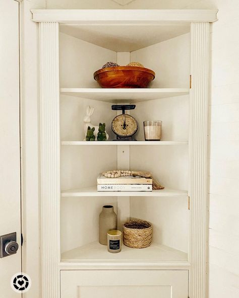 Corner Cabinet In Bedroom, Corner Cabinet Entryway, Living Room Corner Bookshelf, Corner Cabinet Hallway, Corner Built Ins Dining Room, Dinning Room Corner Cabinet Ideas, Corner Shelf Styling Living Rooms, Built In Corner Cabinet Ideas, Corner Shelf Kitchen Cabinet