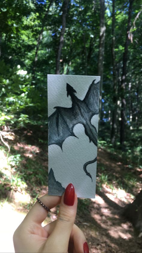 Dragon Book Mark, Bookmark Drawing Ideas Pencil, Fantasy Book Mark Ideas, Diy Bookmarks Painting, Bookmark Sketch, Diy Bookmarks Watercolor, Bookmark Drawing Ideas, Watercolor Bookmark Ideas, Diy Watercolor Bookmarks