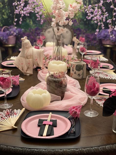 Cherry Blossom Table Decorations, Japanese Tea Party, Japanese Theme Parties, Cherry Blossom Party, Japanese Party, Asian Party, Japanese Dinner, Japanese Birthday, Private Dinner