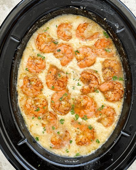 Shrimp And Sausage Grits Recipes, Pescatarian Crock Pot Recipes, Crockpot Cheese Grits Slow Cooker, Brunch Shrimp And Grits, Crockpot Recipes Southern, Grits Meal Prep, Seafood And Grits, Easy Crockpot Shrimp Recipes, Crockpot Recipes Seafood