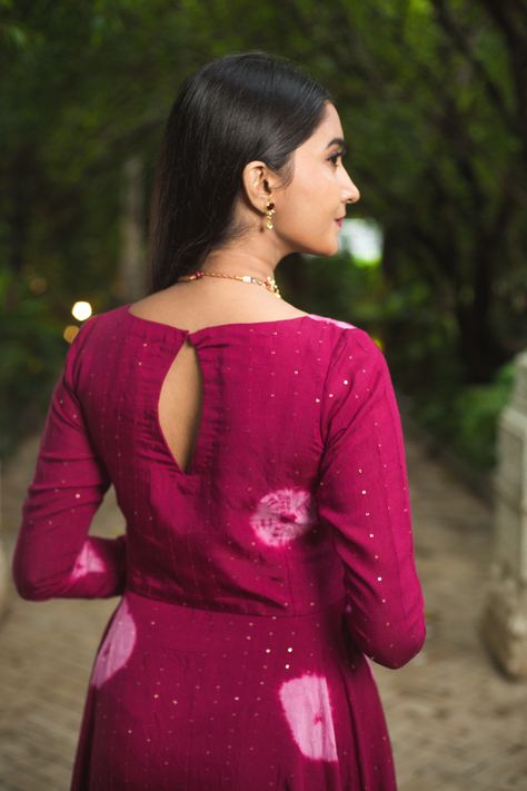 #maxidress #longdress #maroon #festive #occasionwear #fashionphotoshoot #ethnicfashion #sequin #muslin Chudidhar Designs Neck, Neck Designs For Kurtis Back, Plain Kurti Neck Designs Latest Fashion, Muslin Kurti Design, Dress Back Designs Indian Kurti, Back Nack Design For Kurti, Chudidhar Back Neck Designs, Chudi Back Neck Design, Churidar Neck Designs Pattern