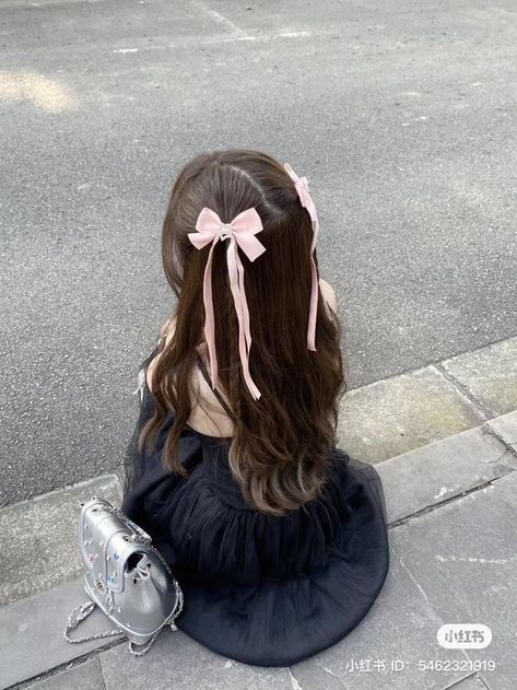 acubi coquette blokette girl hair hairstyle inspiration bow pretty pink soft Tohru Honda Hairstyles, Hair In A Ponytail, Bow Hairstyle, A Ponytail, Ribbon Hairstyle, Hair Stylies, Ribbon Hair, Dream Hair, Hairstyles For School