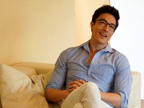 Hottie <3 <3 <3 <3 <3 <3 <3 #Smile #Glasses Credit: Daniel Henney Vietnam on Facebook <3 Daniel Henny, Dennis Oh, Daniel Henney, Trendy Glasses, Glasses Men, Fantasy Male, Dream Guy, Asian Actors, Asian Boys