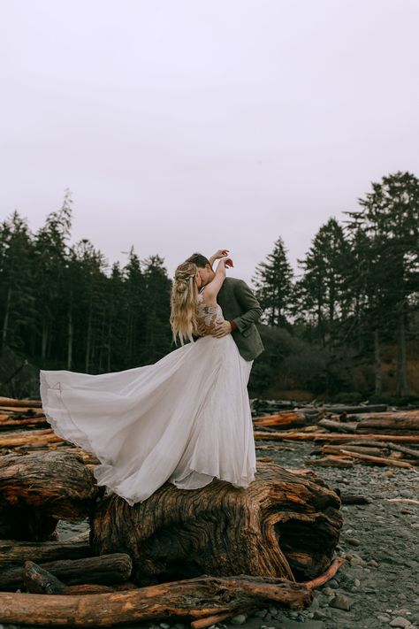 Pacific Northwest Beach, Beach Wedding Style, Cream Cable Knit Sweater, Elopement Wedding Dresses, Family Wedding Photos, Organza Skirt, Bridal Separates, Beach Bride, Beach Elopement