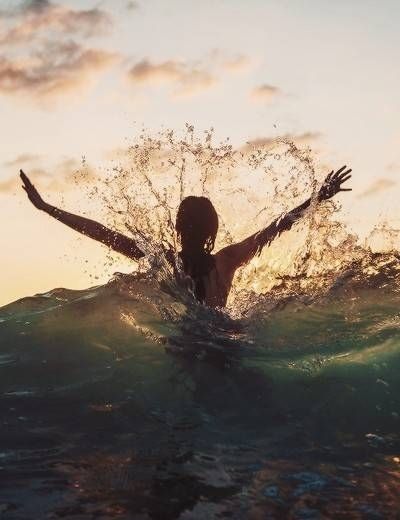 Swimming in the ocean | Community Post: 100 Reasons Why Summer Rules Josephine Wall, Doreen Virtue, Fashion Pics, Foto Tips, Makeup Style, Foto Art, Nelson Mandela, Makeup Fashion, Linkin Park