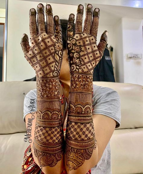 New Bridal Mehndi Designs, Mehndi Designs Bridal Hands, Bridal Mehendi Designs Hands, Engagement Mehndi Designs, Full Mehndi Designs, Stylish Mehndi Designs, Latest Bridal Mehndi Designs, Mehndi Designs Front Hand, Wedding Mehndi Designs