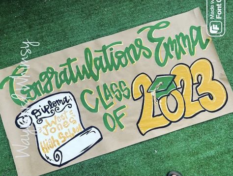 Brown Paper Banner Graduation, Grad Banner Painted, Grad Party Banner Painted, Hand Painted Graduation Banner, Graduation Window Paint Ideas, Butcher Paper Banner Graduation, Grad Banner Ideas, Painted Graduation Banner, Diy Graduation Banner