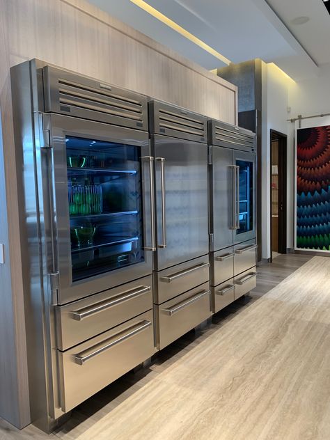 Big Fridge Kitchen, Meat Processing Room Ideas, Fancy Refrigerator, Chef Fridge, Pantry With Fridge, Luxury Fridge, Beautiful Refrigerator, Painting Ideas Pumpkin, Luxury Refrigerator