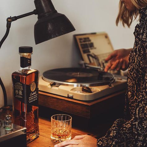 Pendleton Whiskey, Whiskey Neat, Straight Bourbon Whiskey, Kentucky Straight Bourbon Whiskey, Cigars And Whiskey, Italian Coffee, Bourbon Whiskey, Record Player, Source Of Inspiration