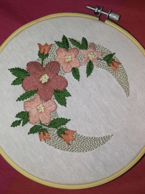 Diy Moon, Moon Embroidery, Flower Moon, Moon Flower, Pot Holders, Moon, Embroidery, Sewing, Flowers